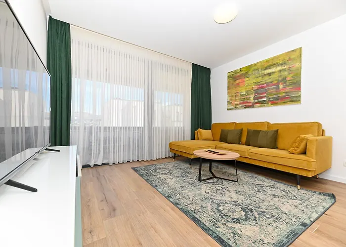 Diva Luxury * 特罗吉尔